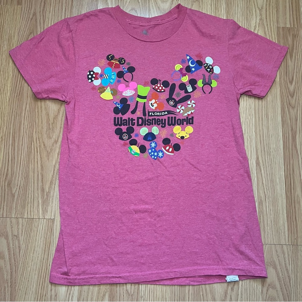 Disney Mickey Ears Pooh Bear TShirt Women’s Small Red Walt Disney World Collage